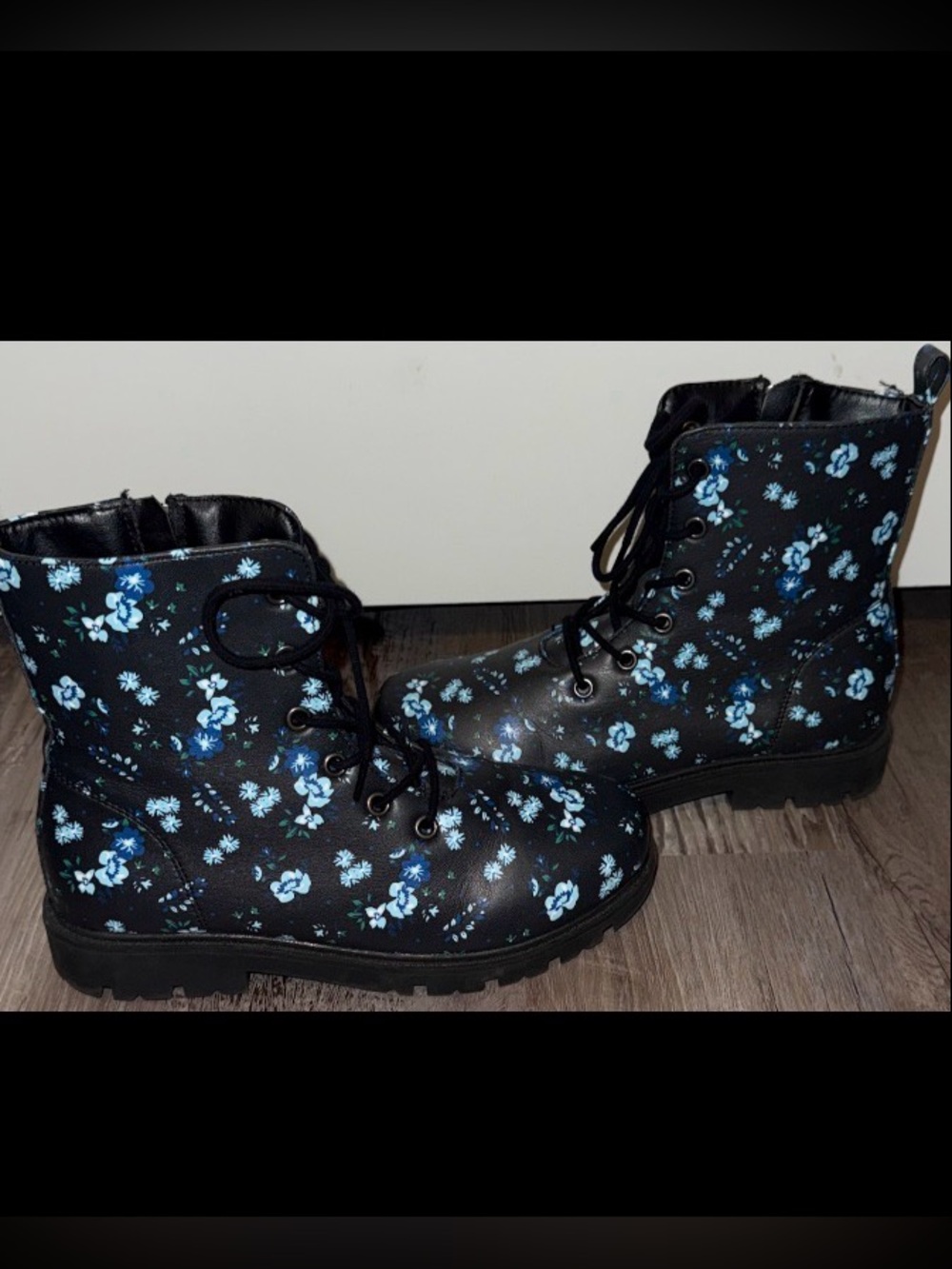Girls L&D Black & Blue Floral Combat Boots Size 4
